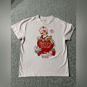 Strawberry Shortcake “Berry Cute” Graphic Tee Pale Pink Retro L/XL